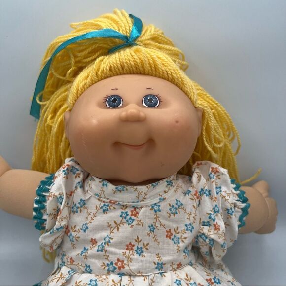 2004 Hong Kong Play Along Cabbage Patch Doll - Picture 4 of 9